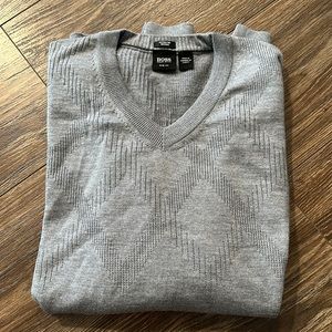 HUGO BOSS slim fit v-neck sweater size XL